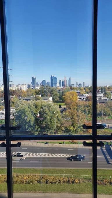 شقة Uroczy Apartament Blisko Centrum Warszawy وارسو المظهر الخارجي الصورة