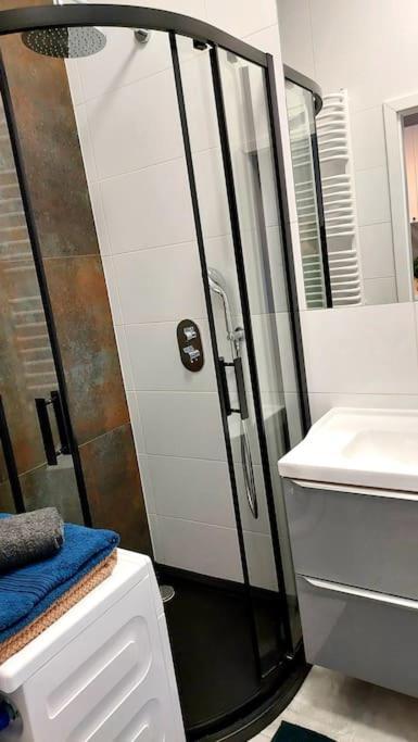 شقة Uroczy Apartament Blisko Centrum Warszawy وارسو المظهر الخارجي الصورة