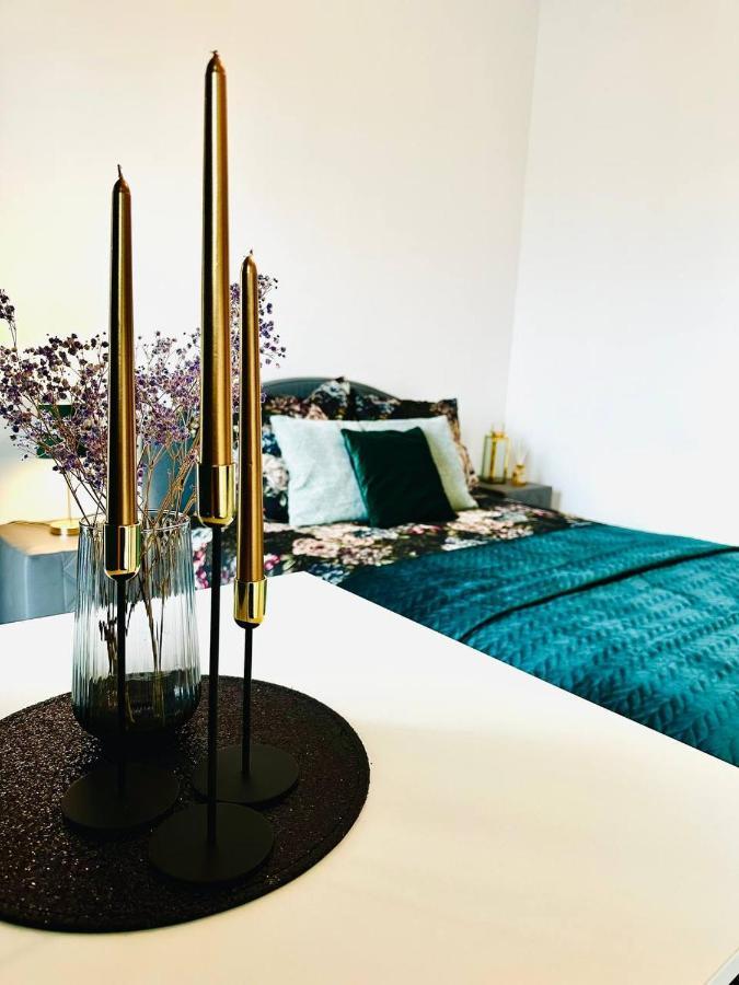 شقة Uroczy Apartament Blisko Centrum Warszawy وارسو المظهر الخارجي الصورة