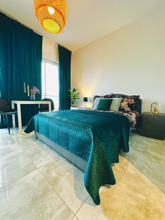 شقة Uroczy Apartament Blisko Centrum Warszawy وارسو المظهر الخارجي الصورة